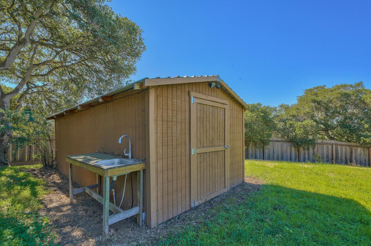 8761 Dyer Road Salinas, CA 93907 - Photo 42 of 47 Gallery Image 42