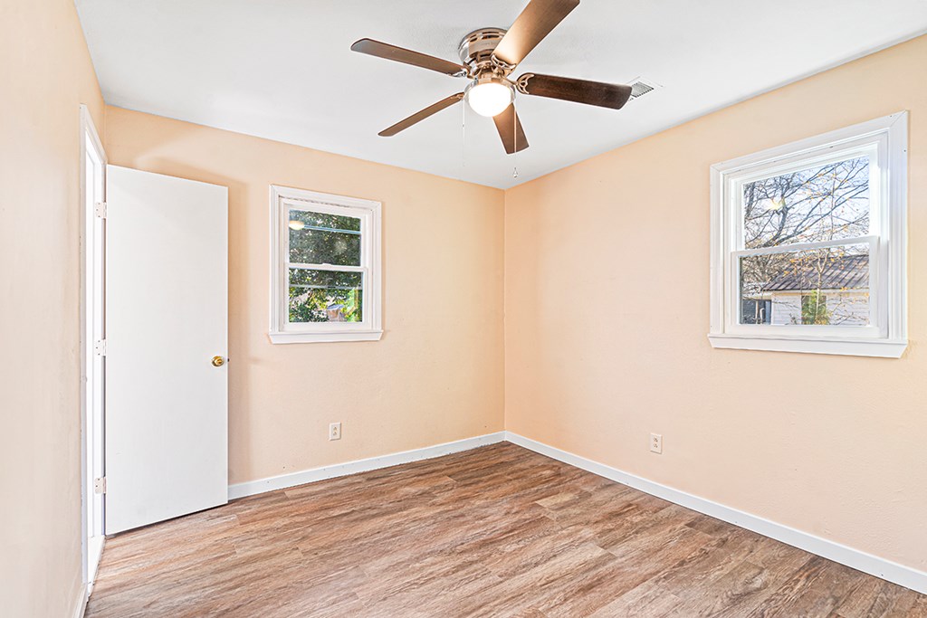 3 Hawthorne Street Honea Path, SC 29654 - Photo 3 of 15
