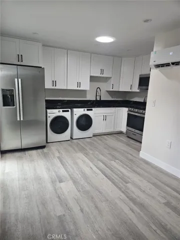 $1,990 | 125 Bennett Avenue, Long Beach, CA 90803