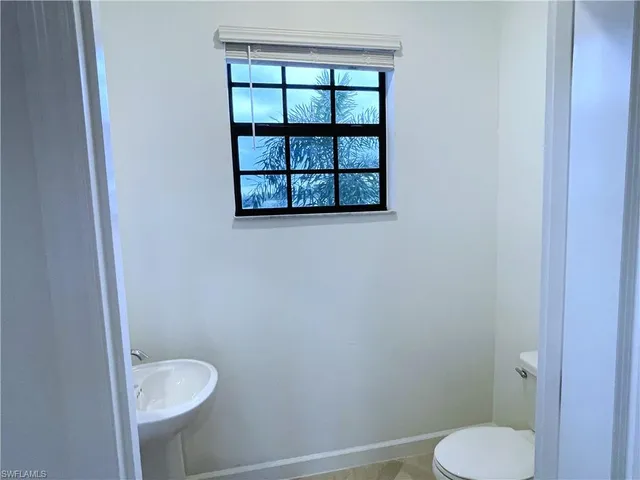 a bathroom with a toilet