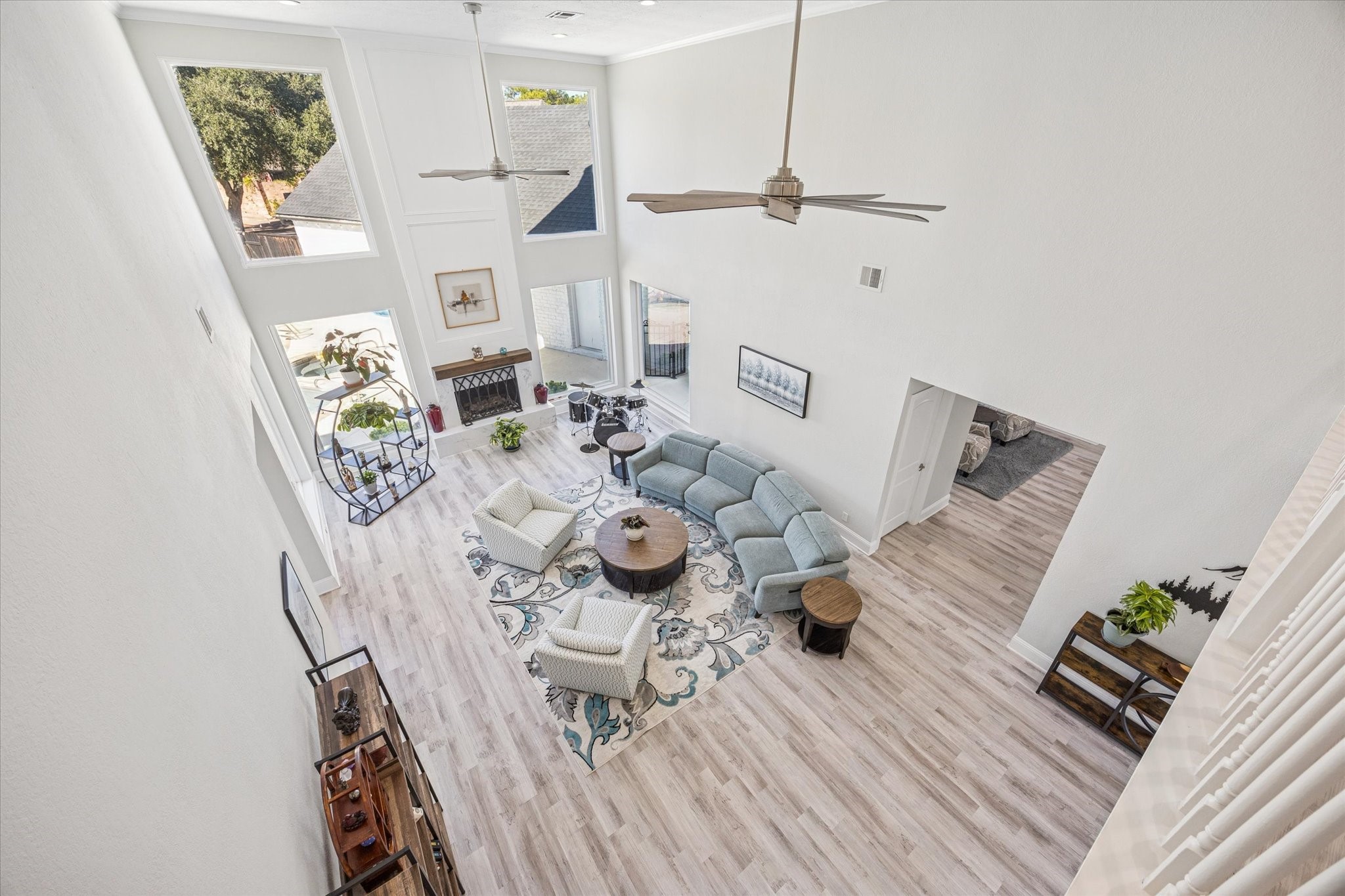 830 Silvergate Drive Houston, TX 77079 - Photo 11 of 38 a view of a dining room with furniture and wooden floor