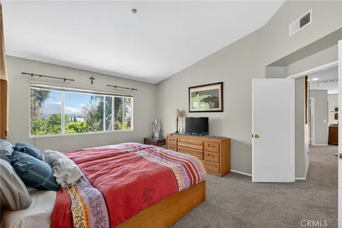 $999,999 | 12312 Edgecliff Avenue, Sylmar, CA 91342