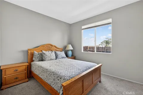 $999,999 | 12312 Edgecliff Avenue, Sylmar, CA 91342