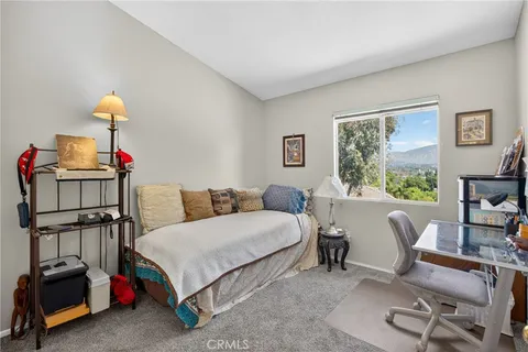 $999,999 | 12312 Edgecliff Avenue, Sylmar, CA 91342