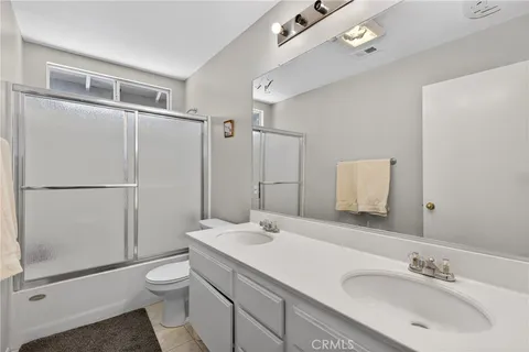 $999,999 | 12312 Edgecliff Avenue, Sylmar, CA 91342