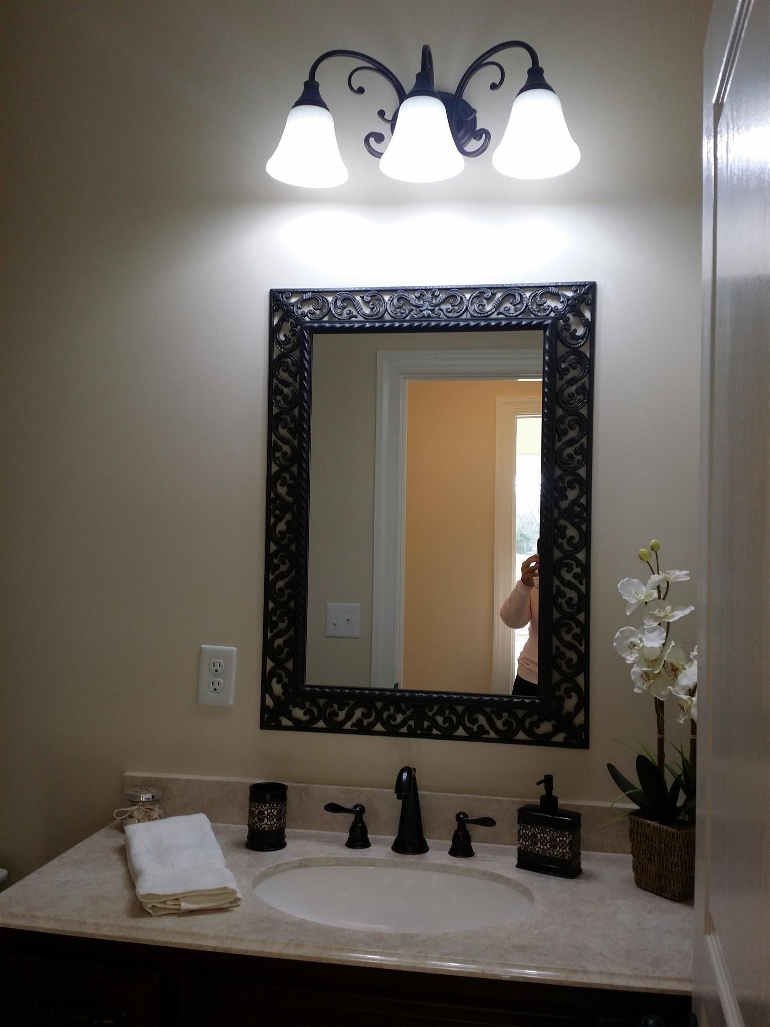868 Baker Road Smyrna, TN 37167 - Photo 17 of 17 Hall Bathroom