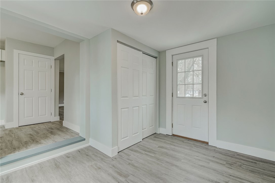 257 Park Ln Drive Webster, NY 14580 - Photo 12 of 46