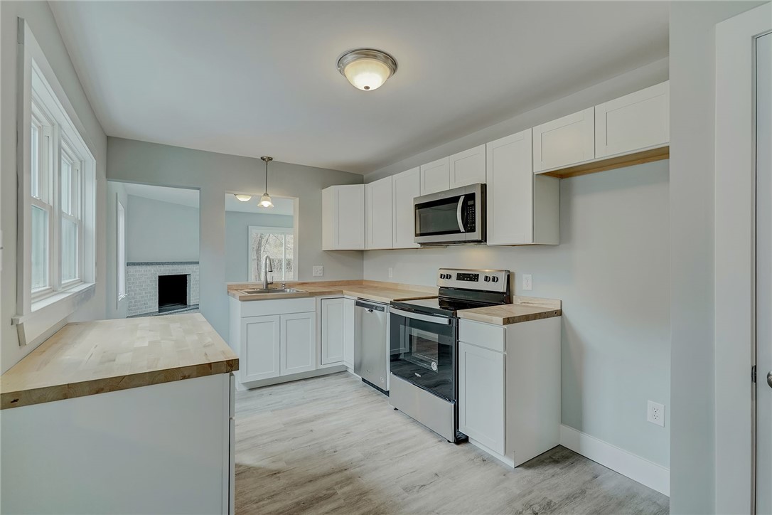 257 Park Ln Drive Webster, NY 14580 - Photo 13 of 46