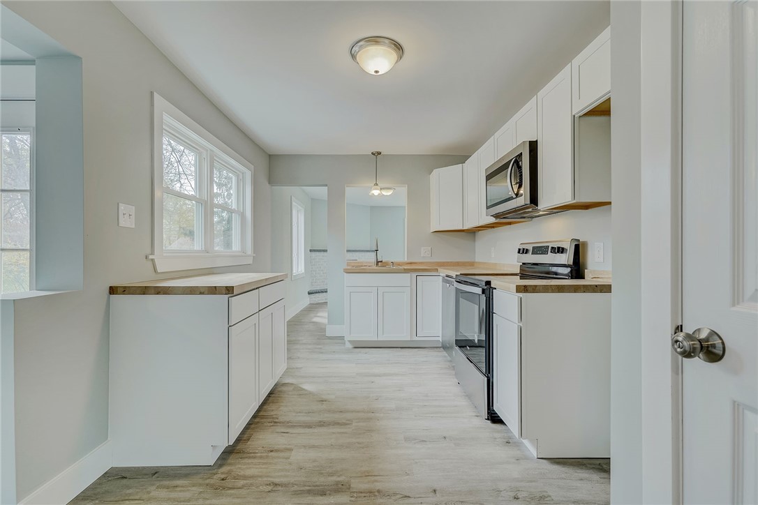 257 Park Ln Drive Webster, NY 14580 - Photo 14 of 46