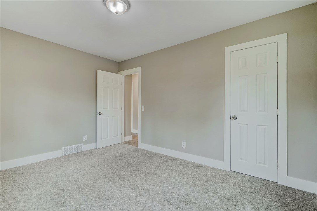 257 Park Ln Drive Webster, NY 14580 - Photo 33 of 46