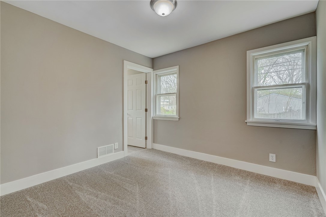 257 Park Ln Drive Webster, NY 14580 - Photo 34 of 46