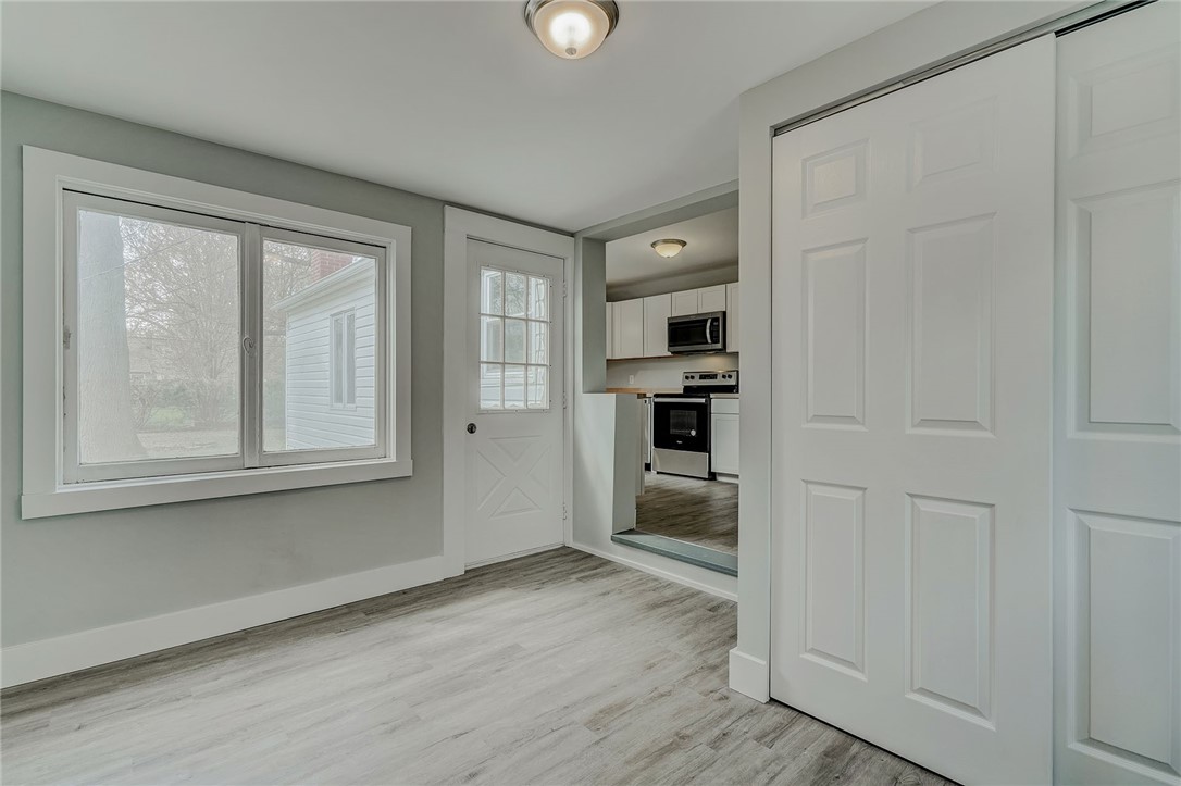 257 Park Ln Drive Webster, NY 14580 - Photo 10 of 46