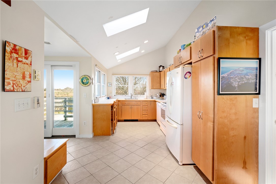 89 Potter Road Charlestown, RI 02813 - Photo 13 of 16