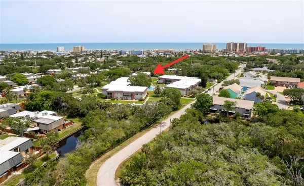 an aerial view of multiple house