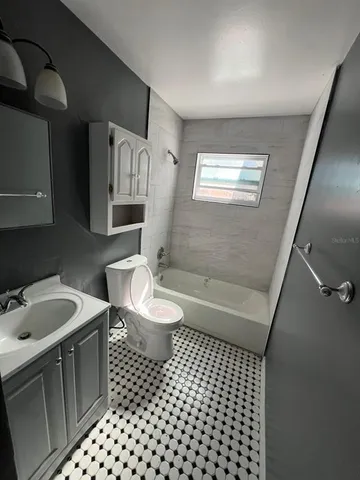 $2,195 | 300 83rd Avenue North, St. Petersburg, FL 33702