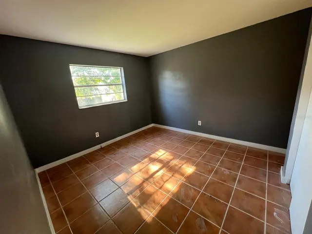 $2,195 | 300 83rd Avenue North, St. Petersburg, FL 33702