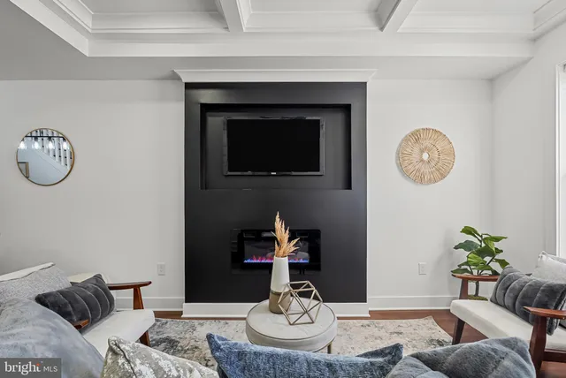 $298,999 | 1315 North Montford Avenue, Baltimore, MD 21213