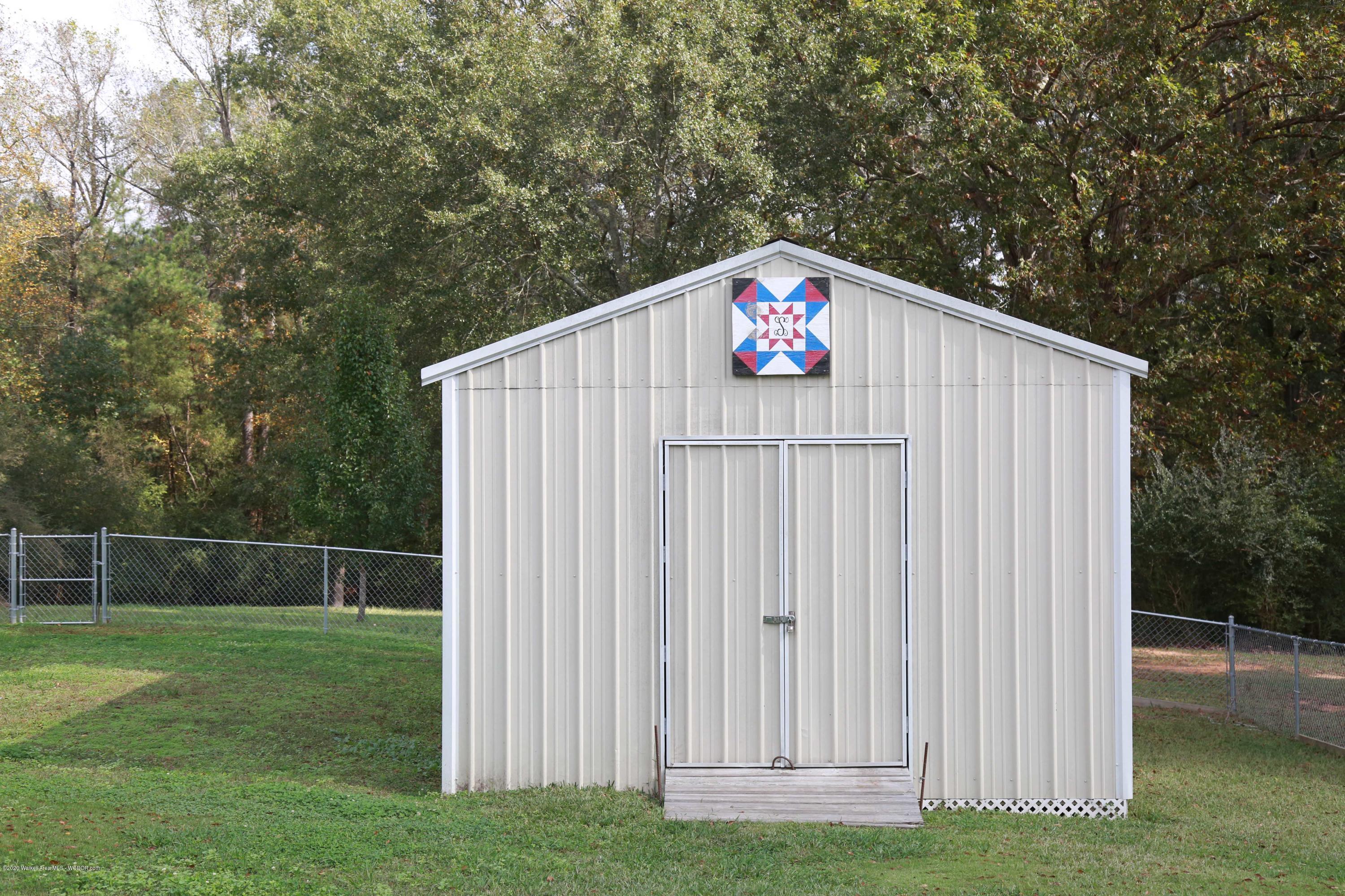 886 Sanders Road Jasper, AL 35504 - Photo 3 of 12 Gallery Image 3