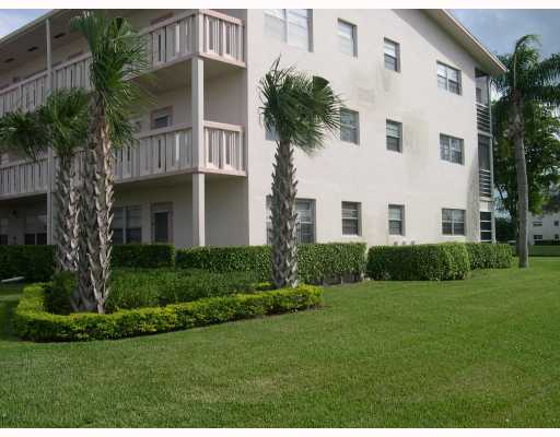 266 Dorset G Boca Raton, FL 33434 - Photo 1 of 16 Primary Photo