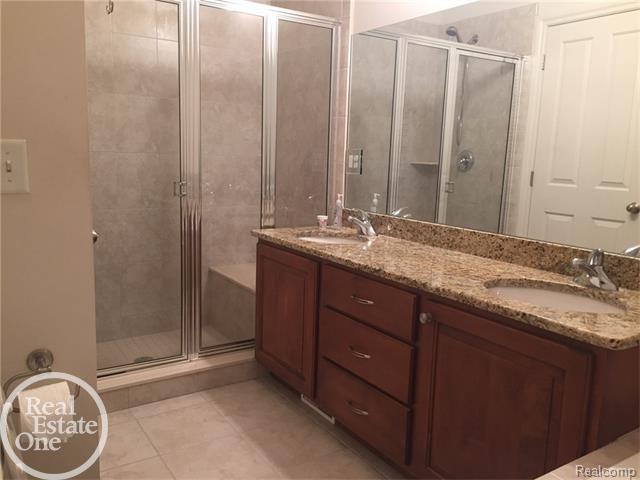 644 Mountain Circle Rochester Hills, MI 48306 - Photo 11 of 18