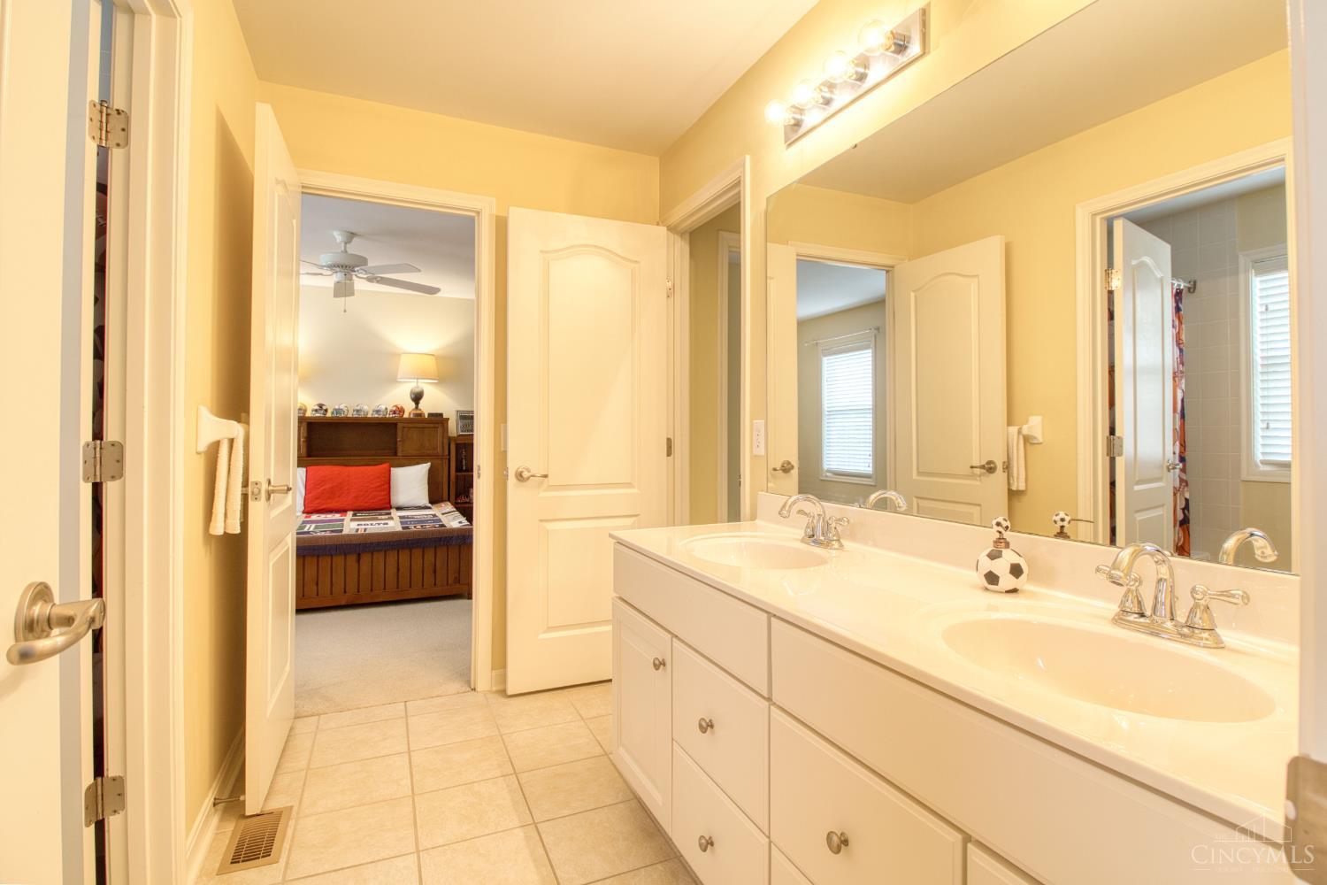 2274 Pointe Place Cincinnati, OH 45244 - Photo 32 of 71