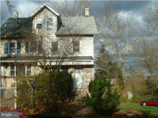 847 Aspen Road Aston, PA 19014 - Photo 1 of 6