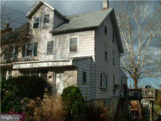 847 Aspen Road Aston, PA 19014 - Photo 2 of 6