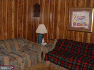 847 Aspen Road Aston, PA 19014 - Photo 5 of 6