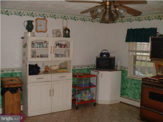 847 Aspen Road Aston, PA 19014 - Photo 6 of 6