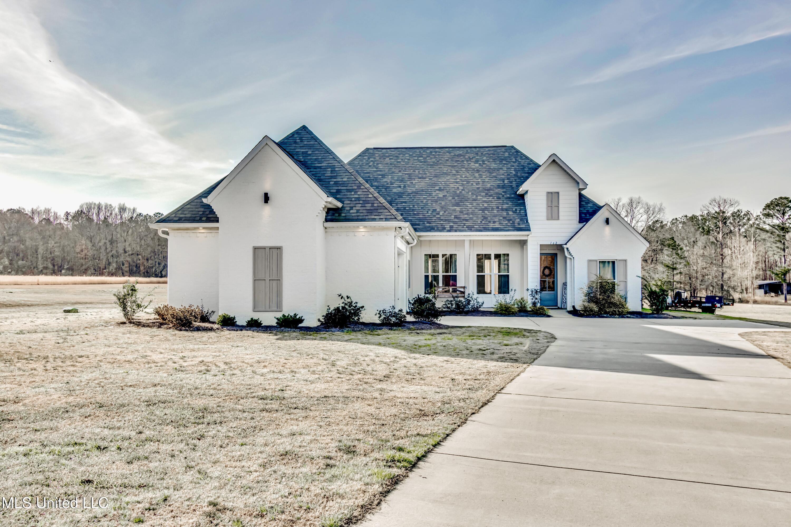 162 Harrell Road Pelahatchie, MS 39145 - Photo 2 of 60 162 Harrell Rd--7