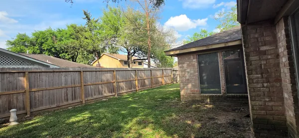 $1,825 | 1910 Quail Valley E Drive, Missouri City, TX 77459