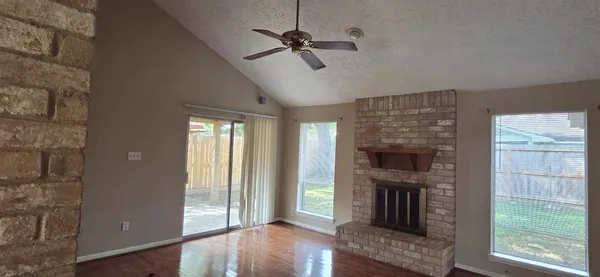 $1,825 | 1910 Quail Valley E Drive, Missouri City, TX 77459