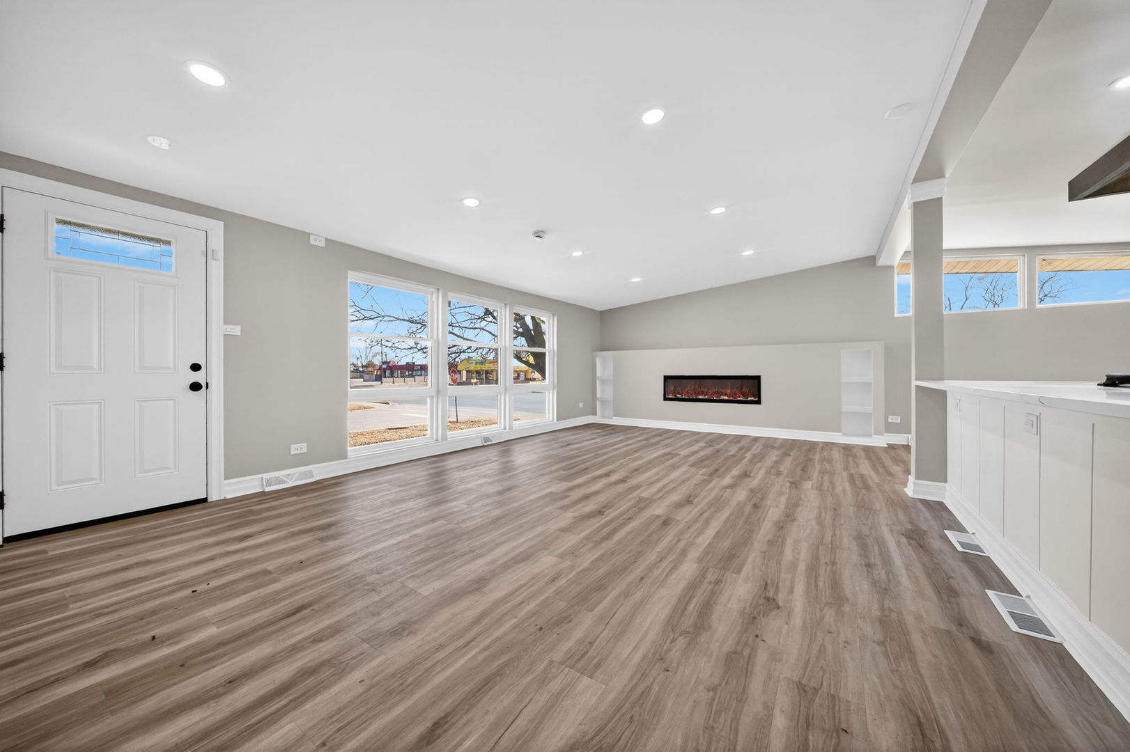 14940 Oak Street Dolton, IL 60419 - Photo 7 of 32