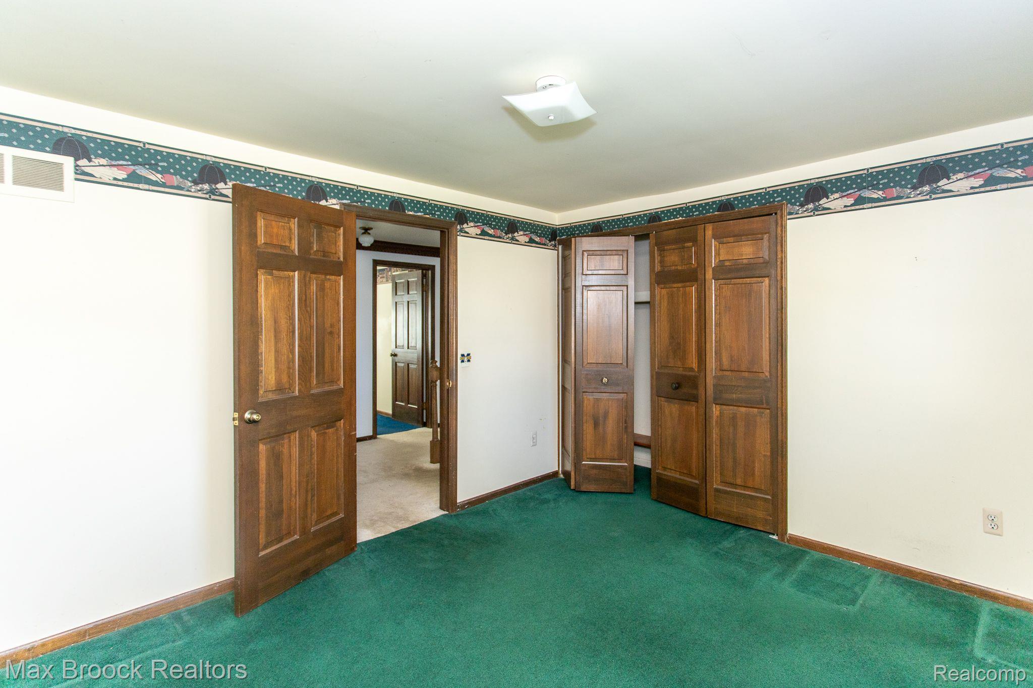 1772 North Kilburn Road Rochester, MI 48306 - Photo 41 of 49 Gallery Image 41