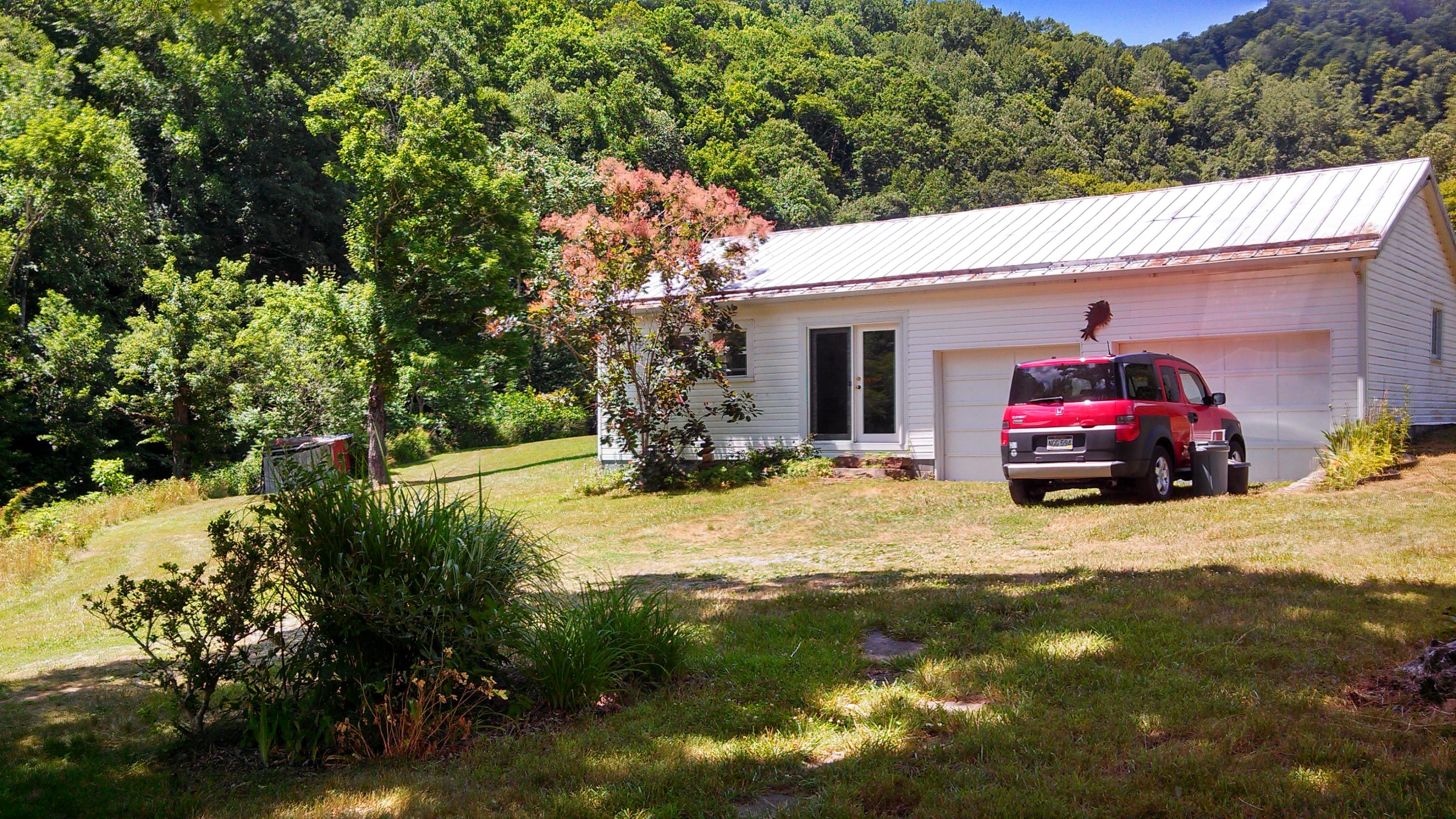 722 East Woodrumtown Road Hinton, WV 25951 - Photo 15 of 145 Gallery Image 15
