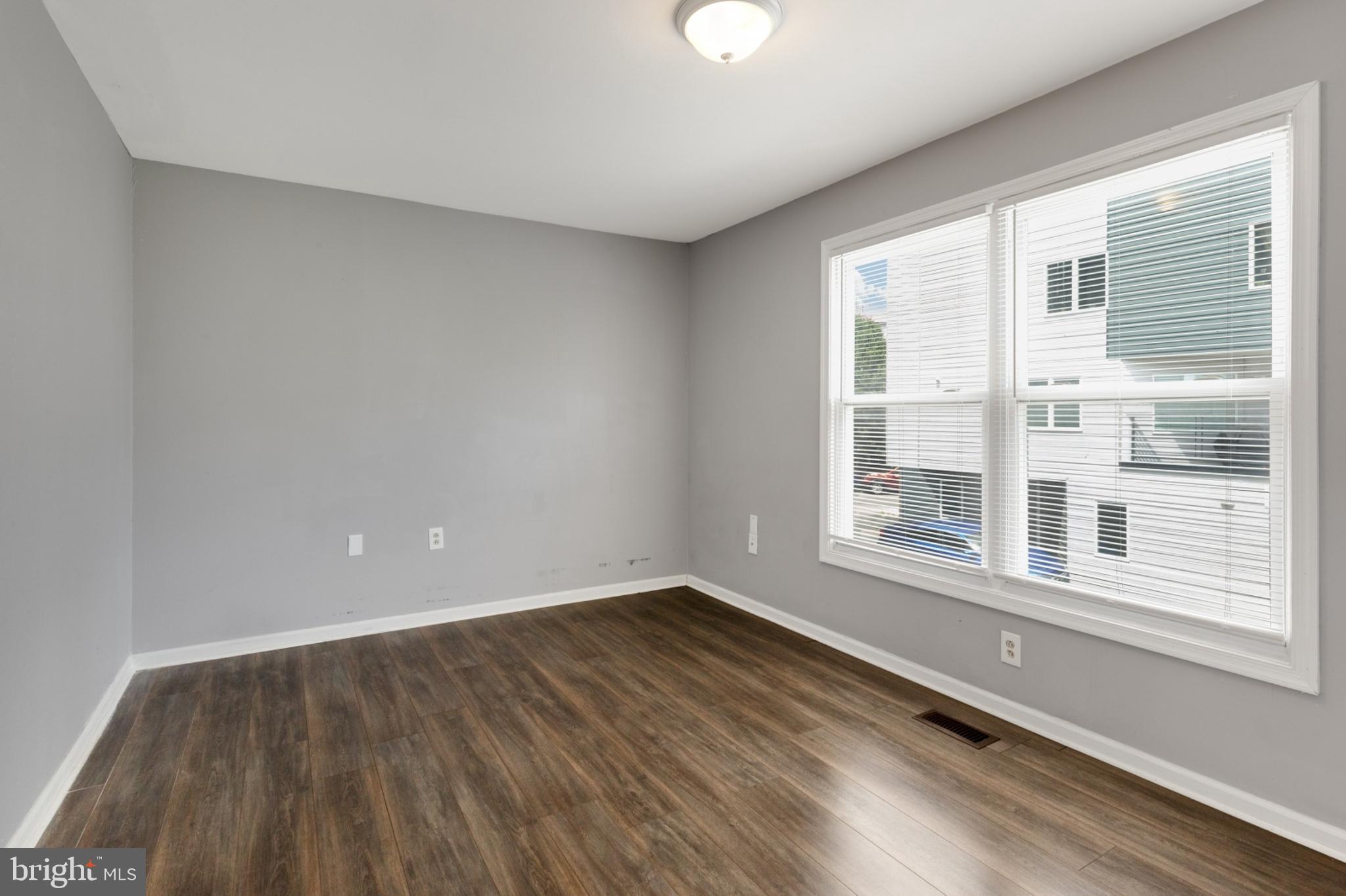 1719 Ridge Avenue Philadelphia, PA 19130 - Photo 15 of 32