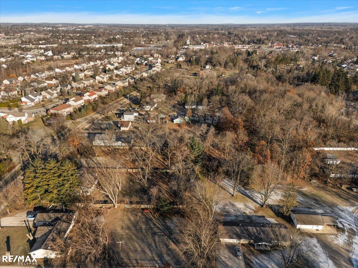 3495 Bendelow Road Rochester Hills, MI 48307 - Photo 7 of 32