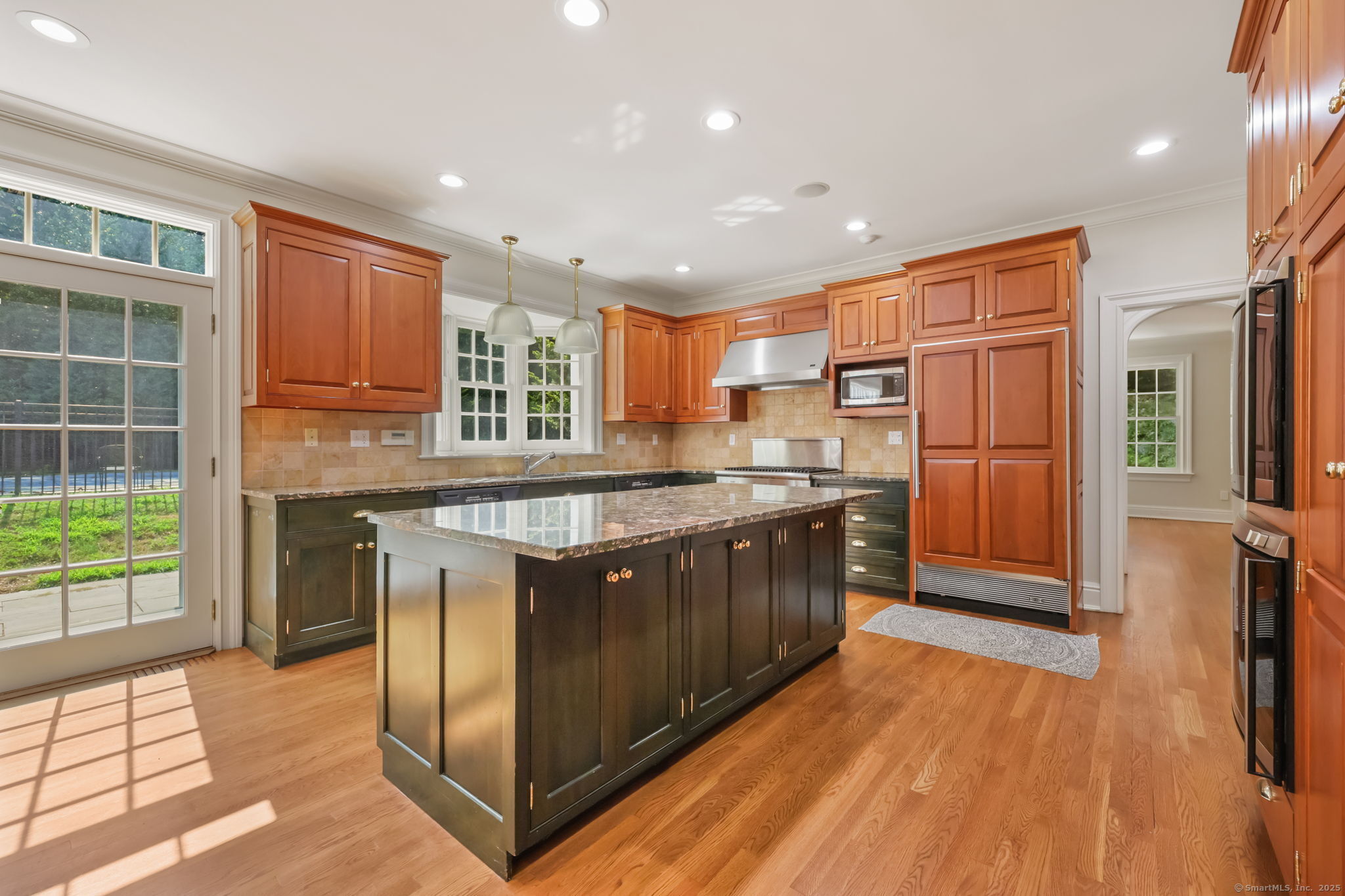 134 Valley Road New Canaan, CT 06840 - Photo 12 of 35