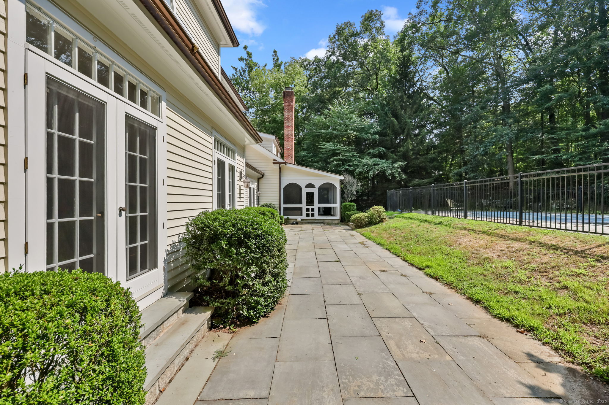 134 Valley Road New Canaan, CT 06840 - Photo 32 of 35