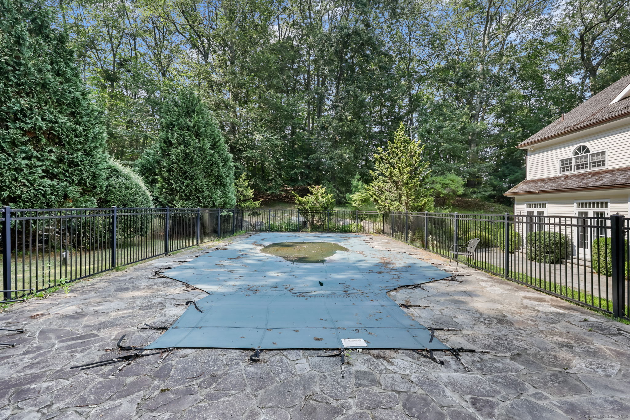 134 Valley Road New Canaan, CT 06840 - Photo 34 of 35