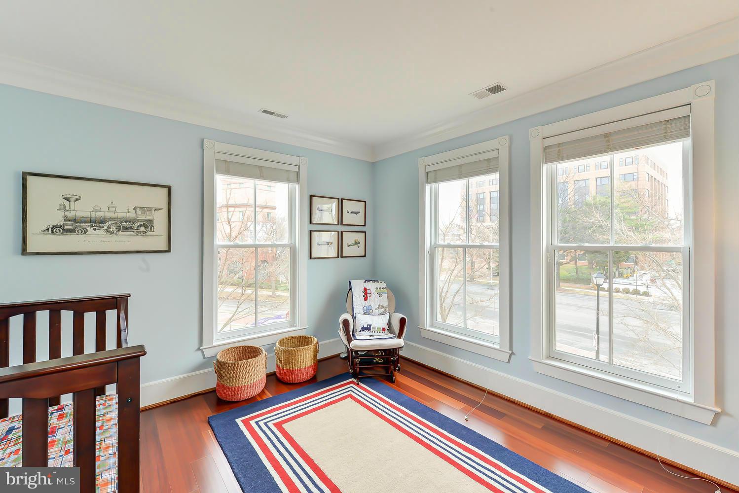 900 North Washington Street, Unit 201E Alexandria, VA 22314 - Photo 16 of 26 Bedroom