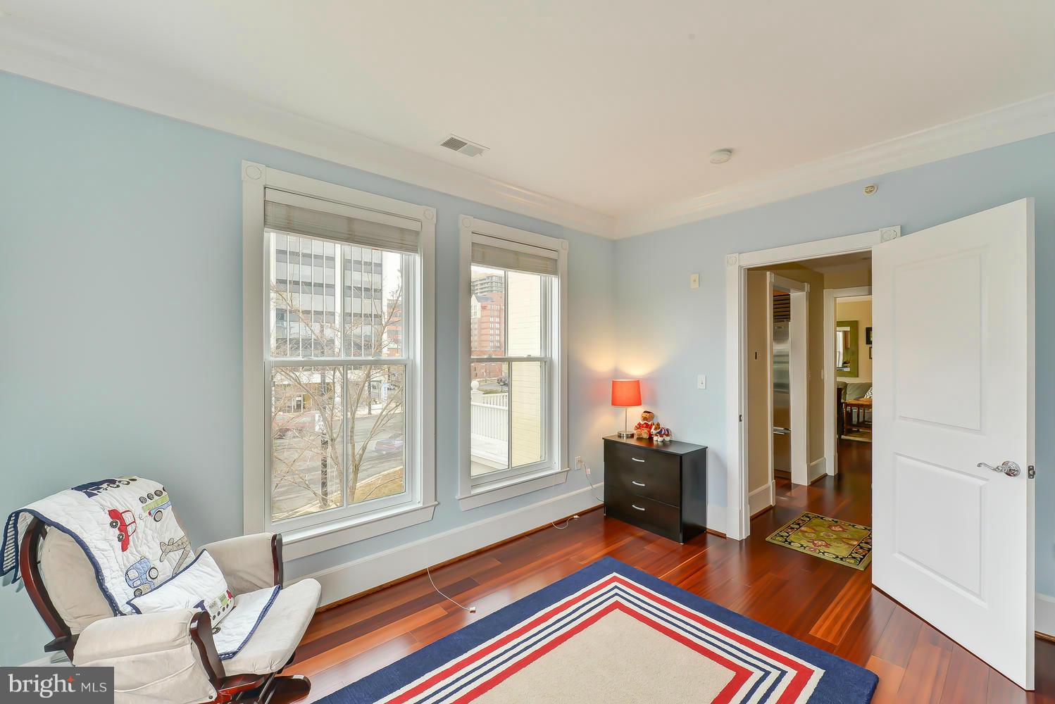 900 North Washington Street, Unit 201E Alexandria, VA 22314 - Photo 18 of 26 Bedroom