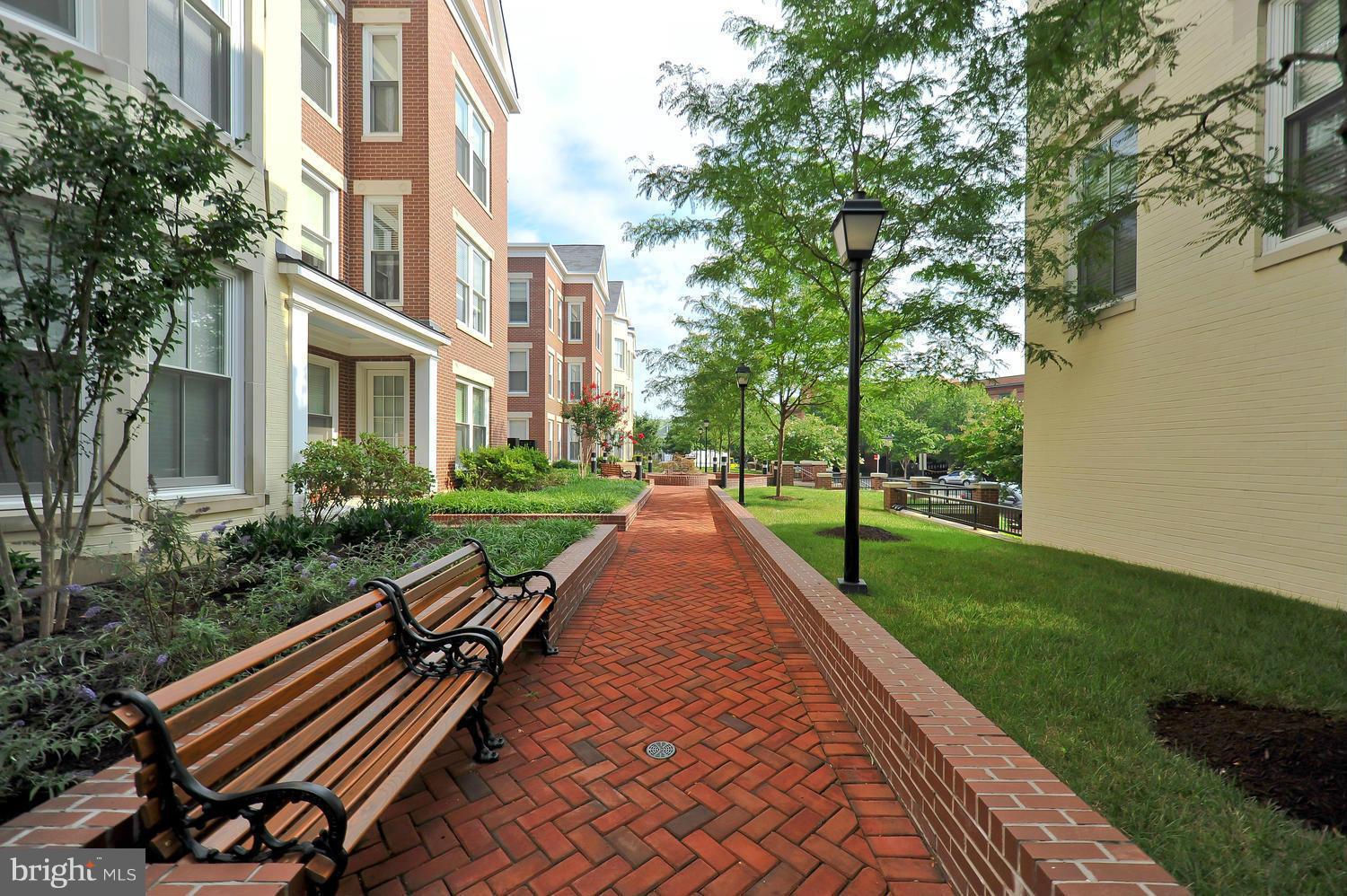 900 North Washington Street, Unit 201E Alexandria, VA 22314 - Photo 21 of 26 Exterior (General)