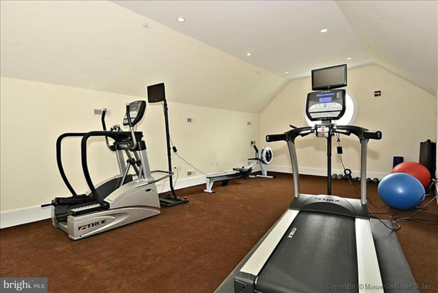 900 North Washington Street, Unit 201E Alexandria, VA 22314 - Photo 25 of 26 Interior (General)