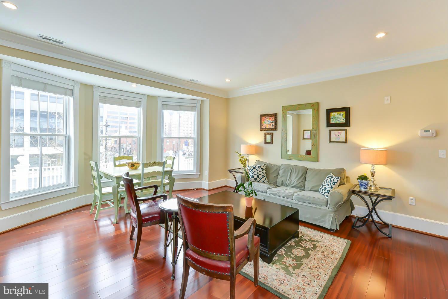 900 North Washington Street, Unit 201E Alexandria, VA 22314 - Photo 5 of 26 Living Room