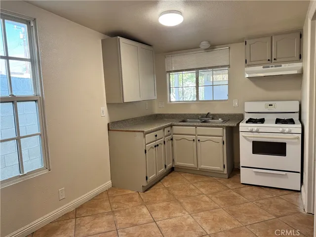 $1,650 | 7757 Boxwood Avenue, Fontana, CA 92336