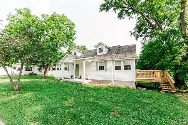 $288,000 | 300 East 11th Street, Salem, MO 65560