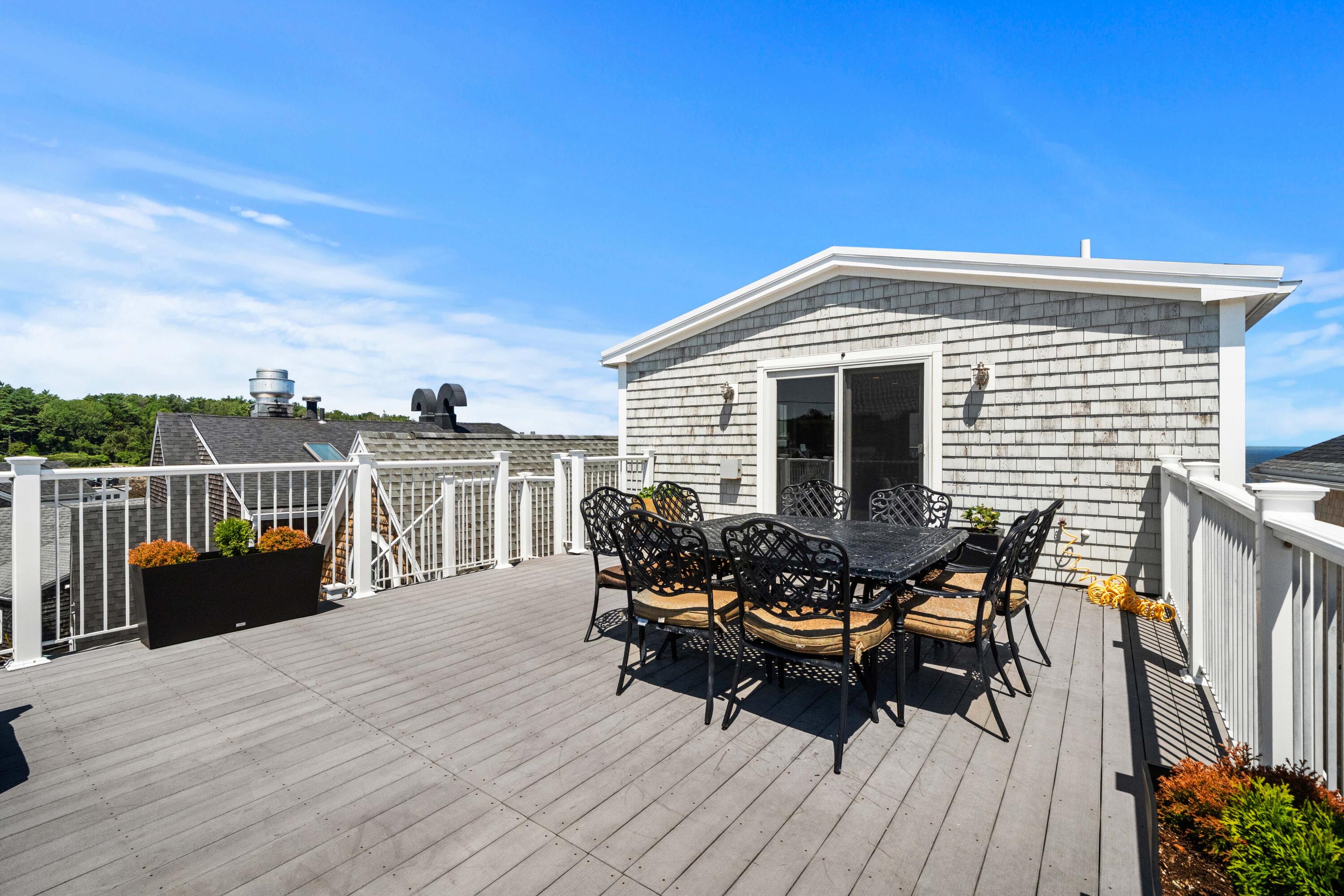115 Perkins Cove Road Ogunquit, ME 03907 - Photo 28 of 58 Penthouse | Upper Level
