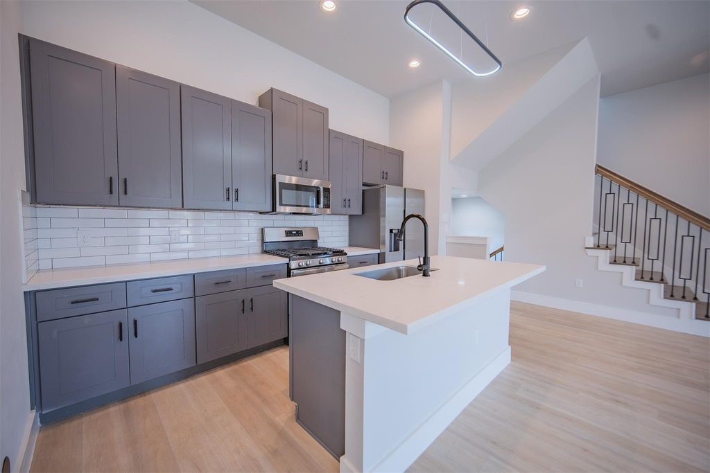 3738 Mainer Street Houston, TX 77021 - Photo 3 of 10 Gallery Image 3