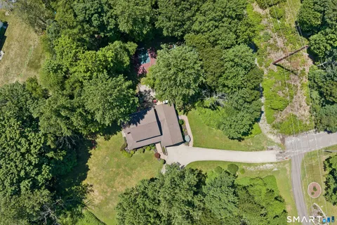 $755,000 | 10 Ferris Road, Newtown, CT 06470
